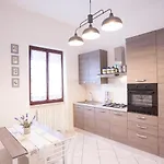 - Goelba 아파트