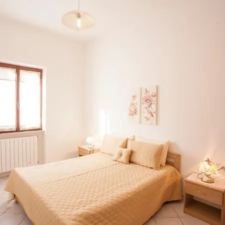 - Goelba Marciana Marina (Isola d'Elba)